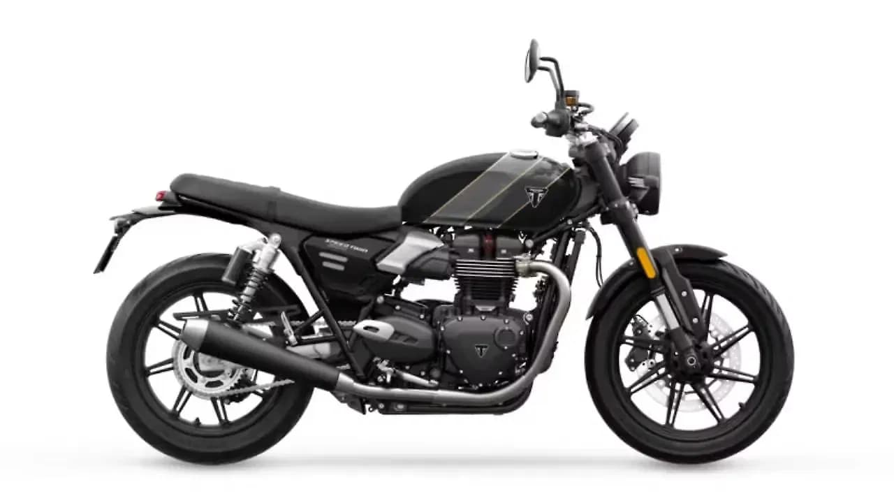 Triumph Speed Twin 900 in Phantom Black/Aurum Gold