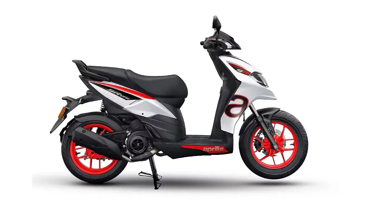 Aprilia SR 175 in Glossy Tech White