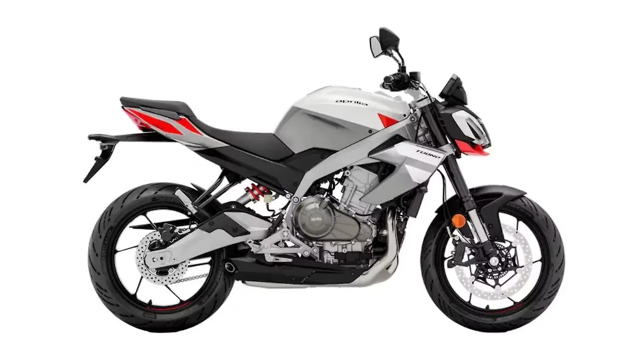Aprilia Tuono 457 in Puma Grey
