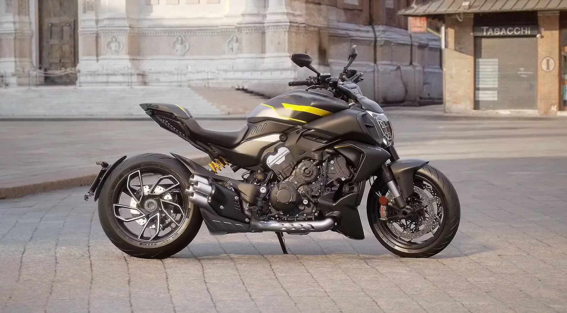 Ducati Diavel V4 in Black and Yellow Livery