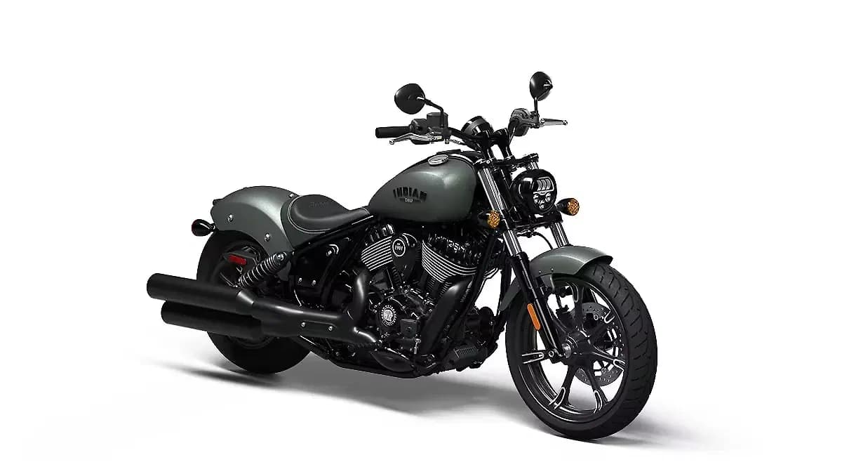 Indian Chief Dark Horse in Alumina Jade Smoke