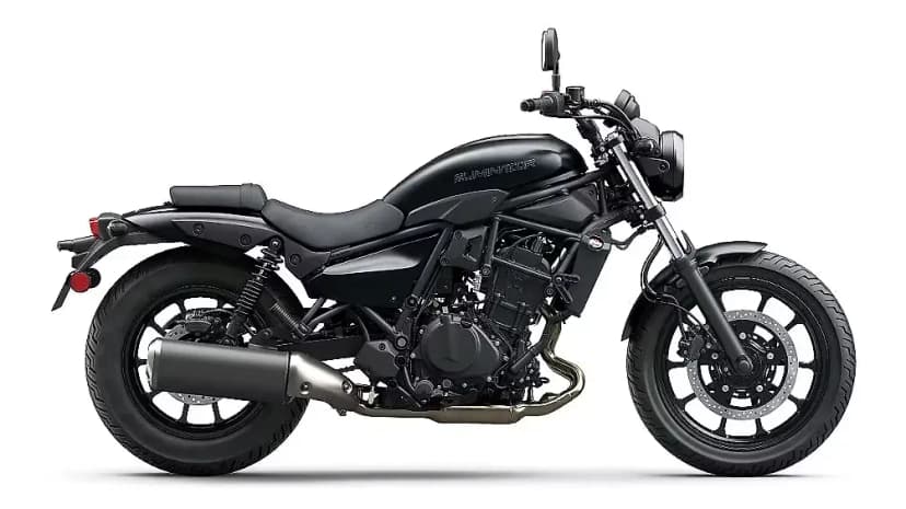 Kawasaki Eliminator in Metallic Flat Black