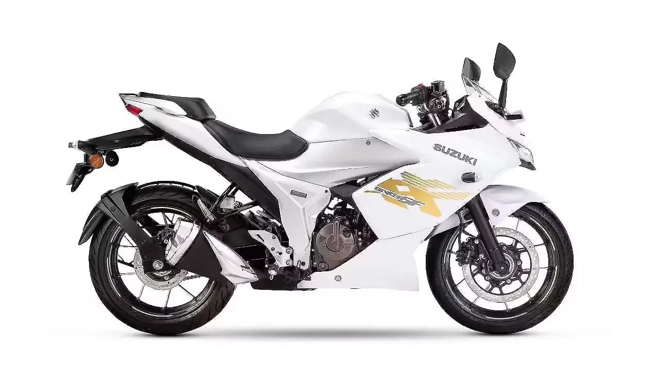 Suzuki Gixxer SF 250 in Pearl Glacier White/Metallic Mat Platinum Silver
