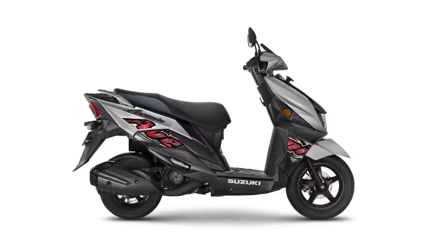 Suzuki Avenis 125 in Metallic Matte Platinum Silver and Glass Sparkle Black