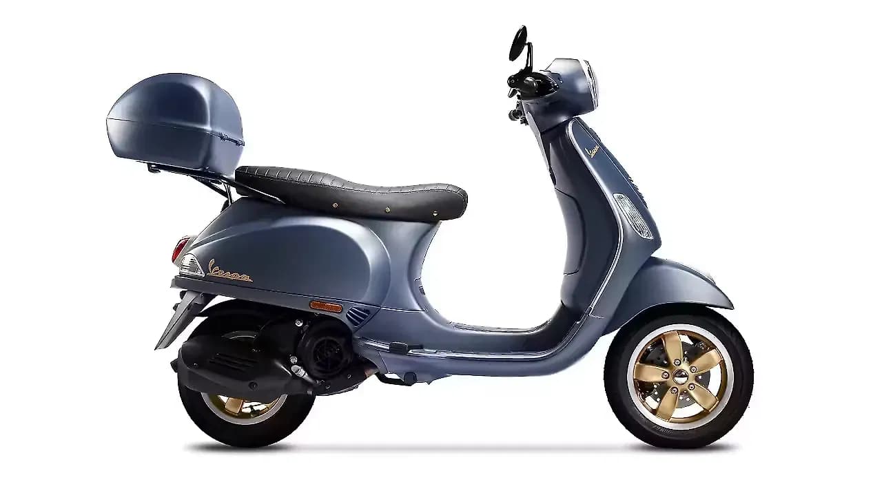Vespa Officina 8 in Matte Metallic Blue